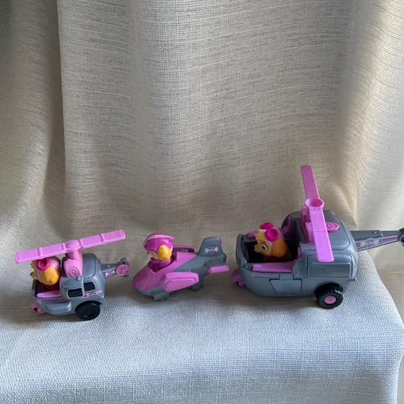 3 Paw Patrol Rescue Vehicles with Skye GC - Picture 5 of 12